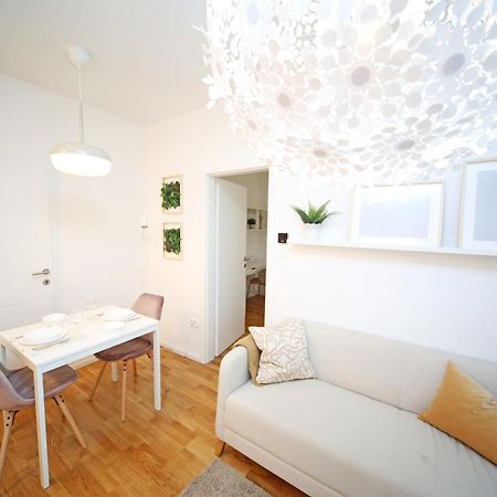 Apartment Fala - Self Check-In 0-24, Fast Wi Fi, City Center Zagabria Esterno foto