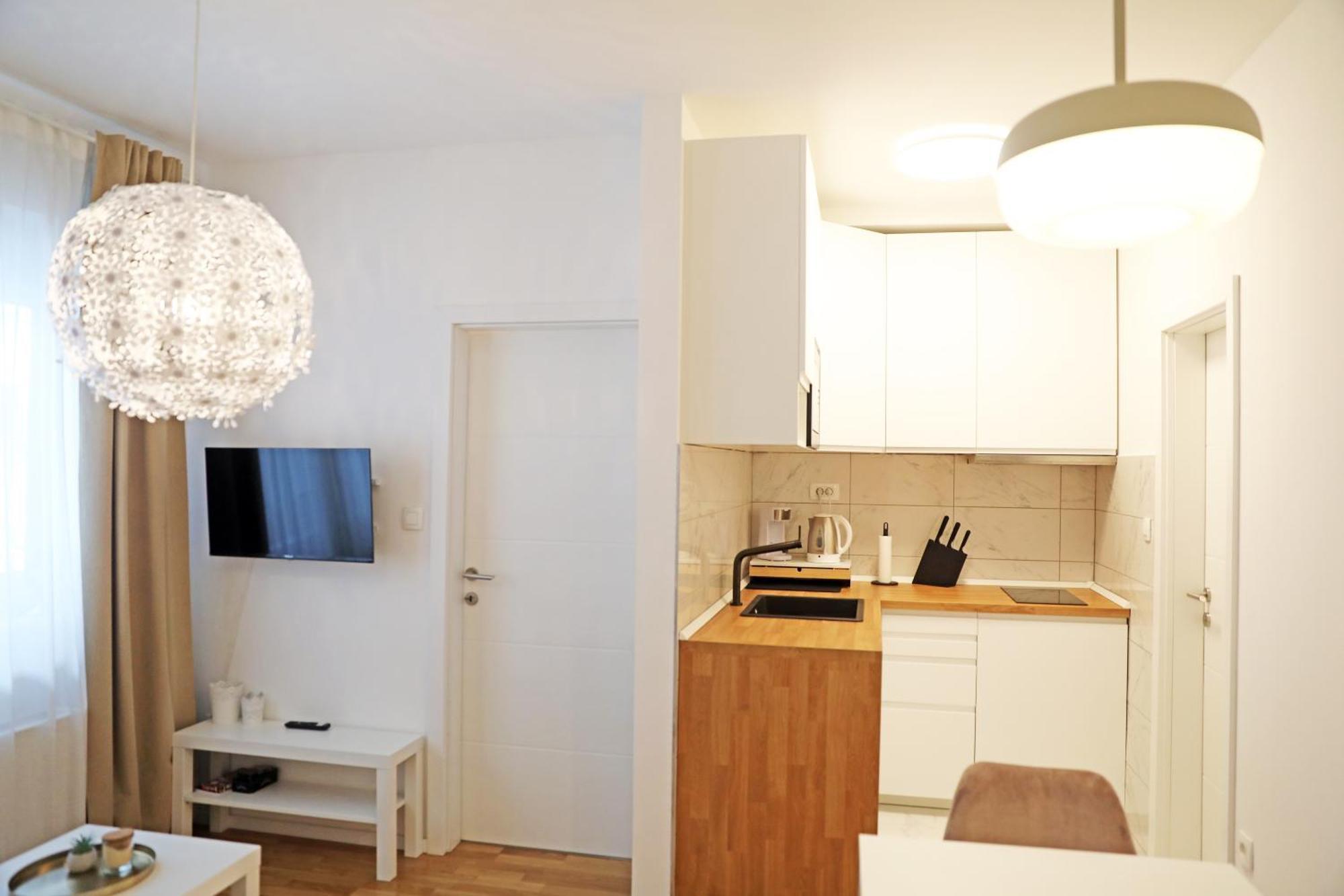 Apartment Fala - Self Check-In 0-24, Fast Wi Fi, City Center Zagabria Esterno foto